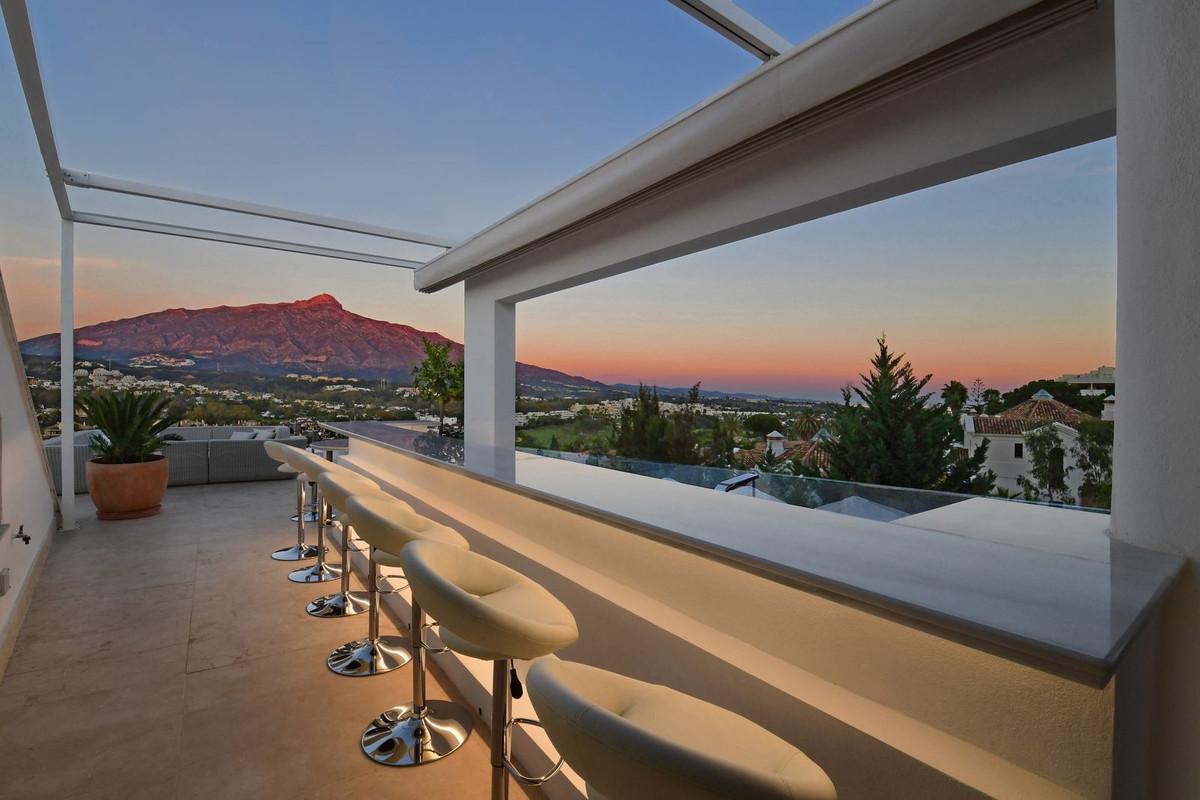 For Sale: Luxury Villa with Panoramic Views in Marbella 247913312 15320861 foto 935815 - For Sale: Luxury Villa with Panoramic Views in Marbella